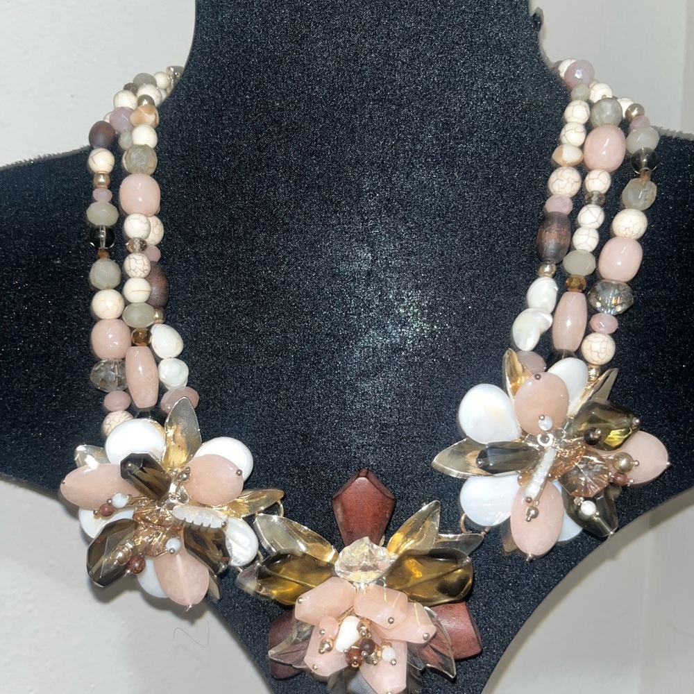 Chico's Floral Statement Necklace in Cream and Gold - Picture 2 of 4